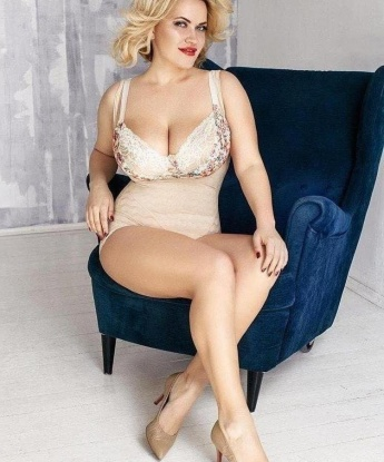 Сладкая фея готова окунуть тебя в мир наслаждений и страсти. Мое тело будет твоим раем, а мои ласки сведут с ума. Приходи ко мне и ты узнаешь, что такое истинное блаженство. 13790, 37 лет