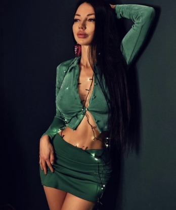 Знойная красотка с огненной страстью и неутолимым желанием ждет встречи с обеспеченным мужчиной. Подарю море удовольствия и страсти, окунемся в мир наслаждений вместе! Звони, не пожалеешь! 14722, 22 года